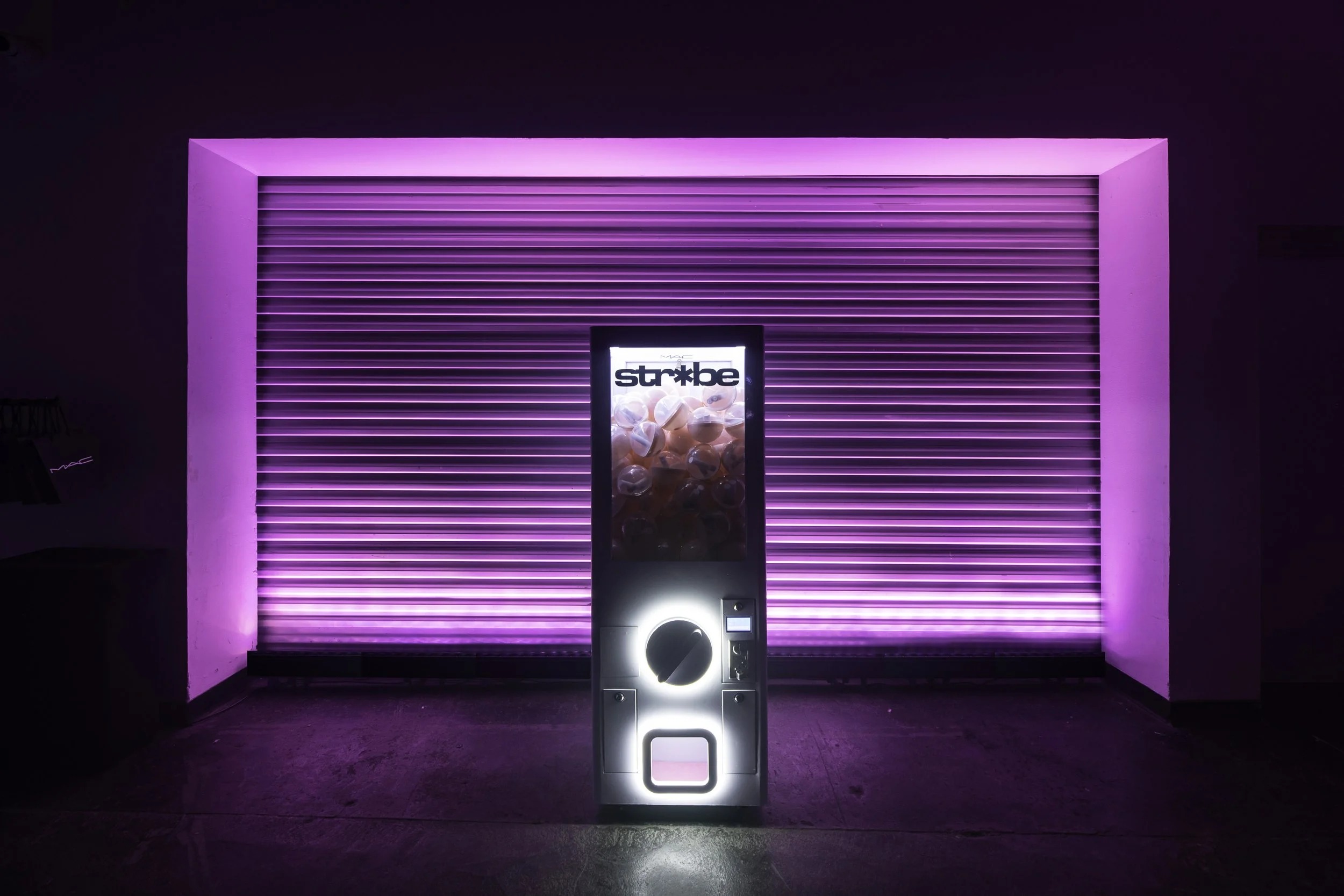 MAC Strobe 